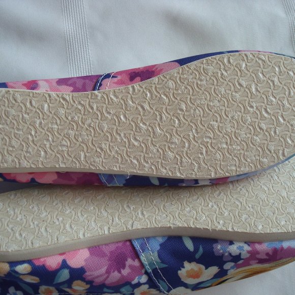 Ladies Yorkie canvas print shoes - Picture 4 of 5